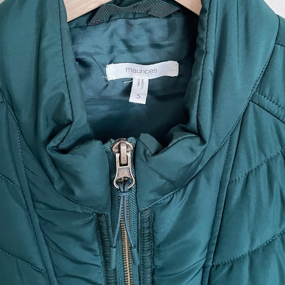 NEW Maurices Gilet Quilted Pine Green Zip Up Puffer Vest Women’s size Small - Picture 8 of 8